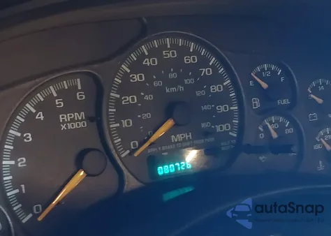 2001 Chevrolet Silverado 1500 z USA, uszkodzony, nr VIN 1GCEC14T21Z145657